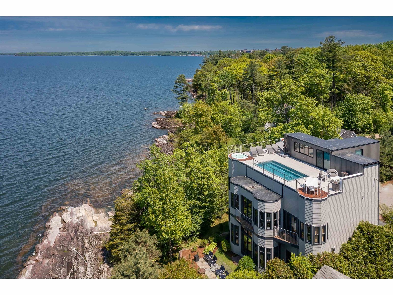 33 Eastman Way