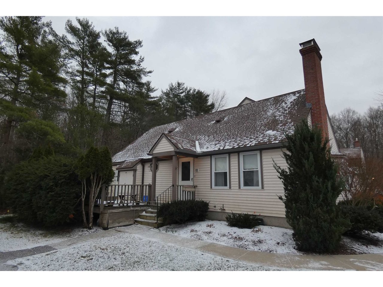 33 Evergreen Lane