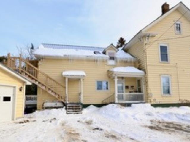 33 Grand Avenue