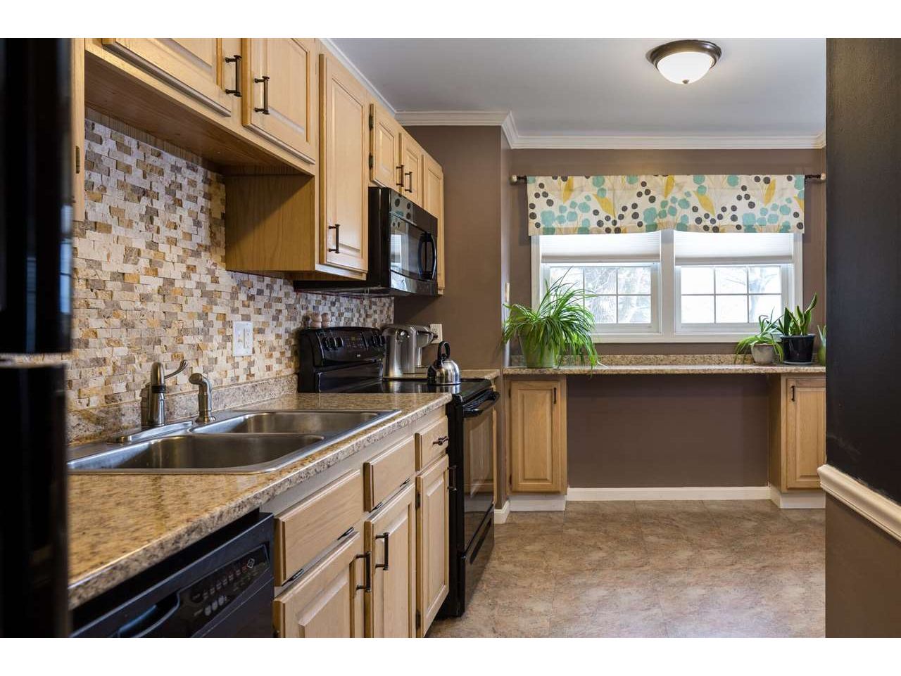 33 Harbor View Road, Unit 1002