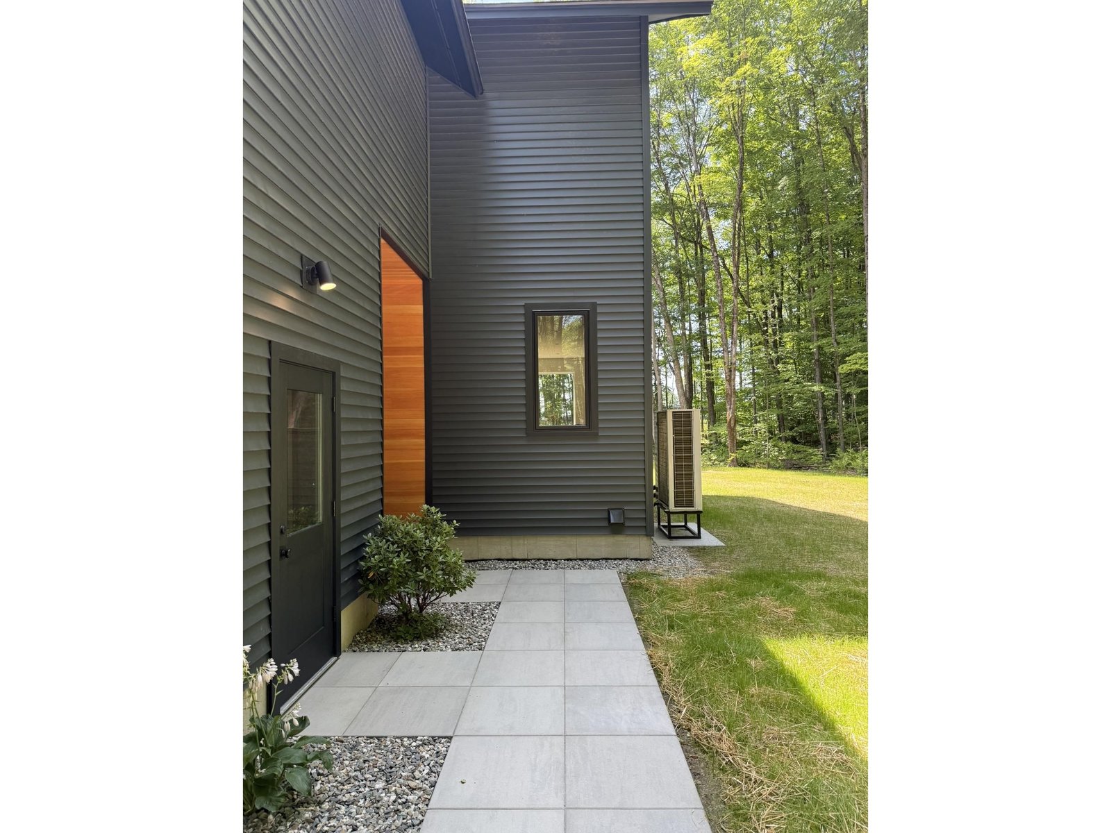 33 Hardwood Hill