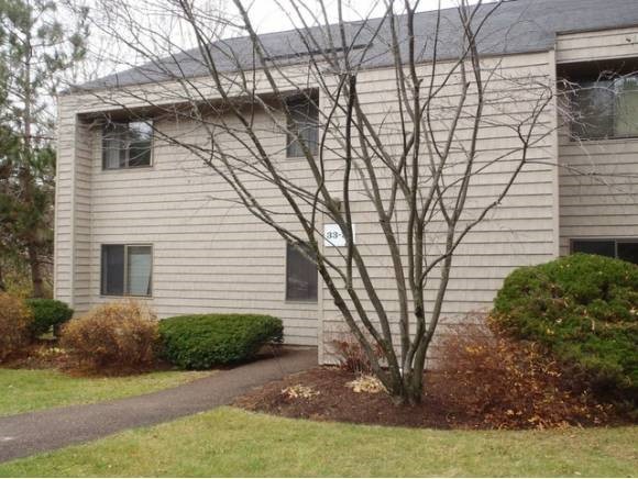 33 Hawthorne Circle, Unit 33