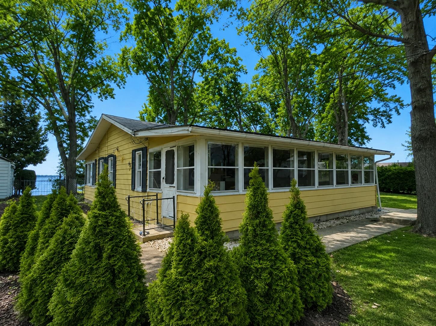 33 Leo Drive