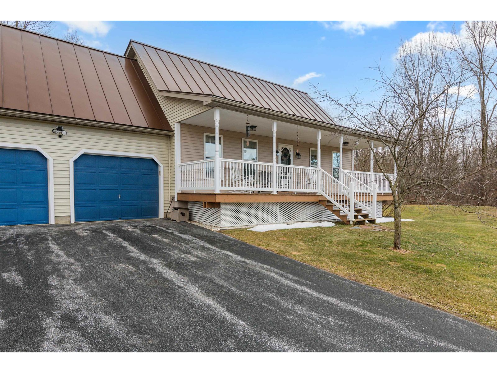 33 Little County Road