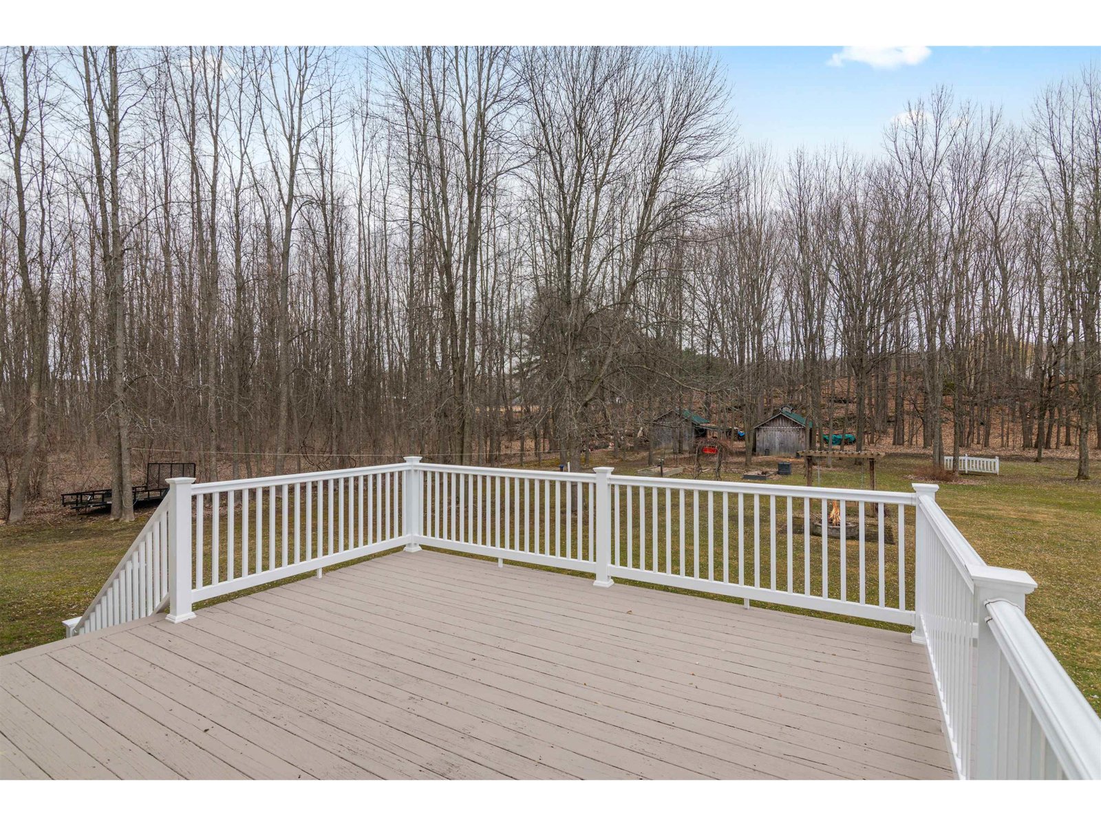 33 Little County Road