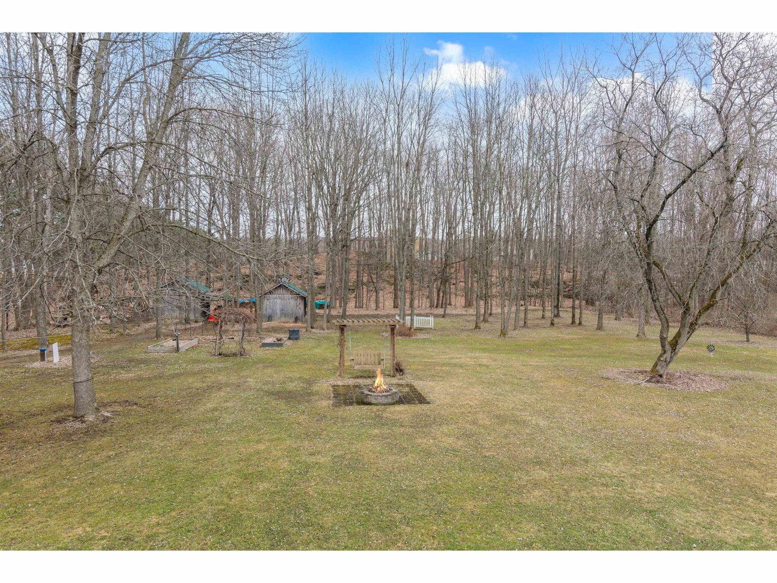 33 Little County Road