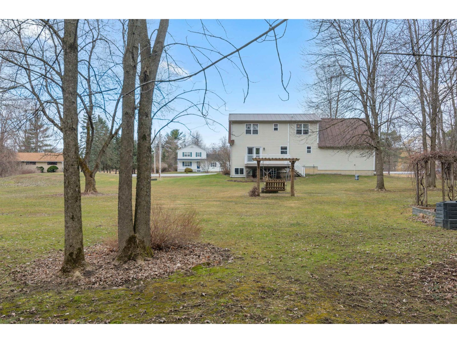 33 Little County Road