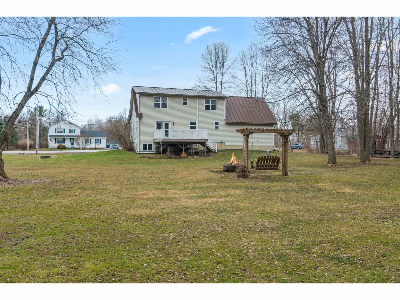 33 Little County Road