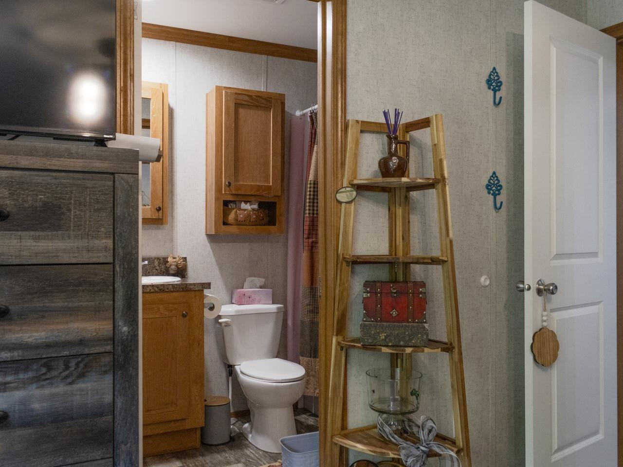 En-suite bath