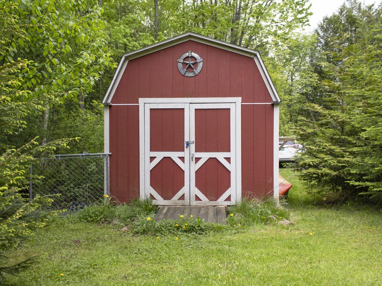 Charming barn style shed
