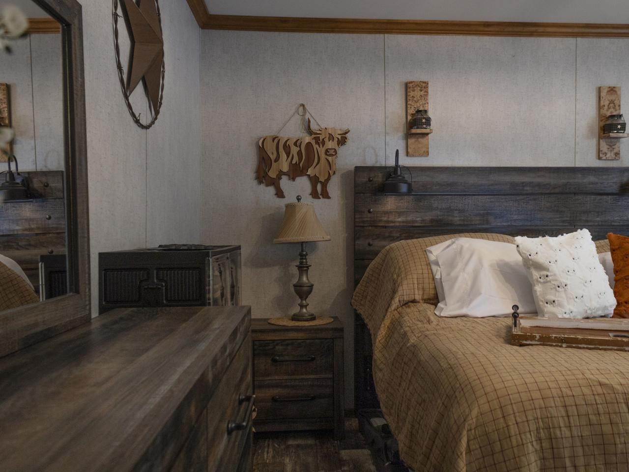 Bedroom w/wood accents