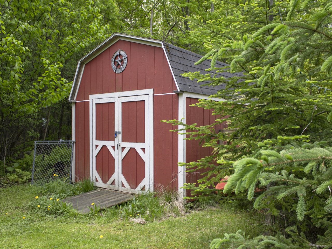Charming barn-style shed
