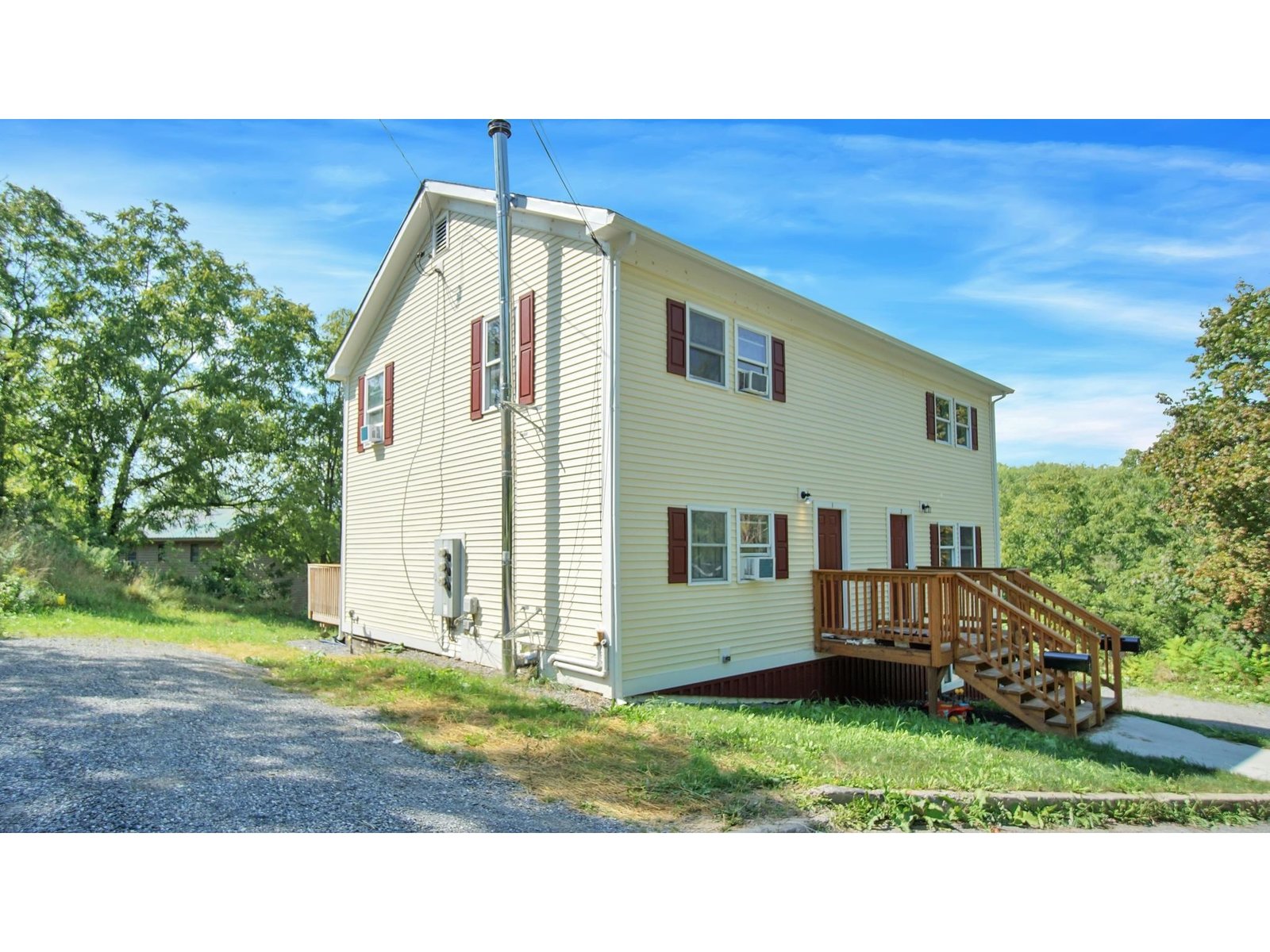 33 N Maple Street