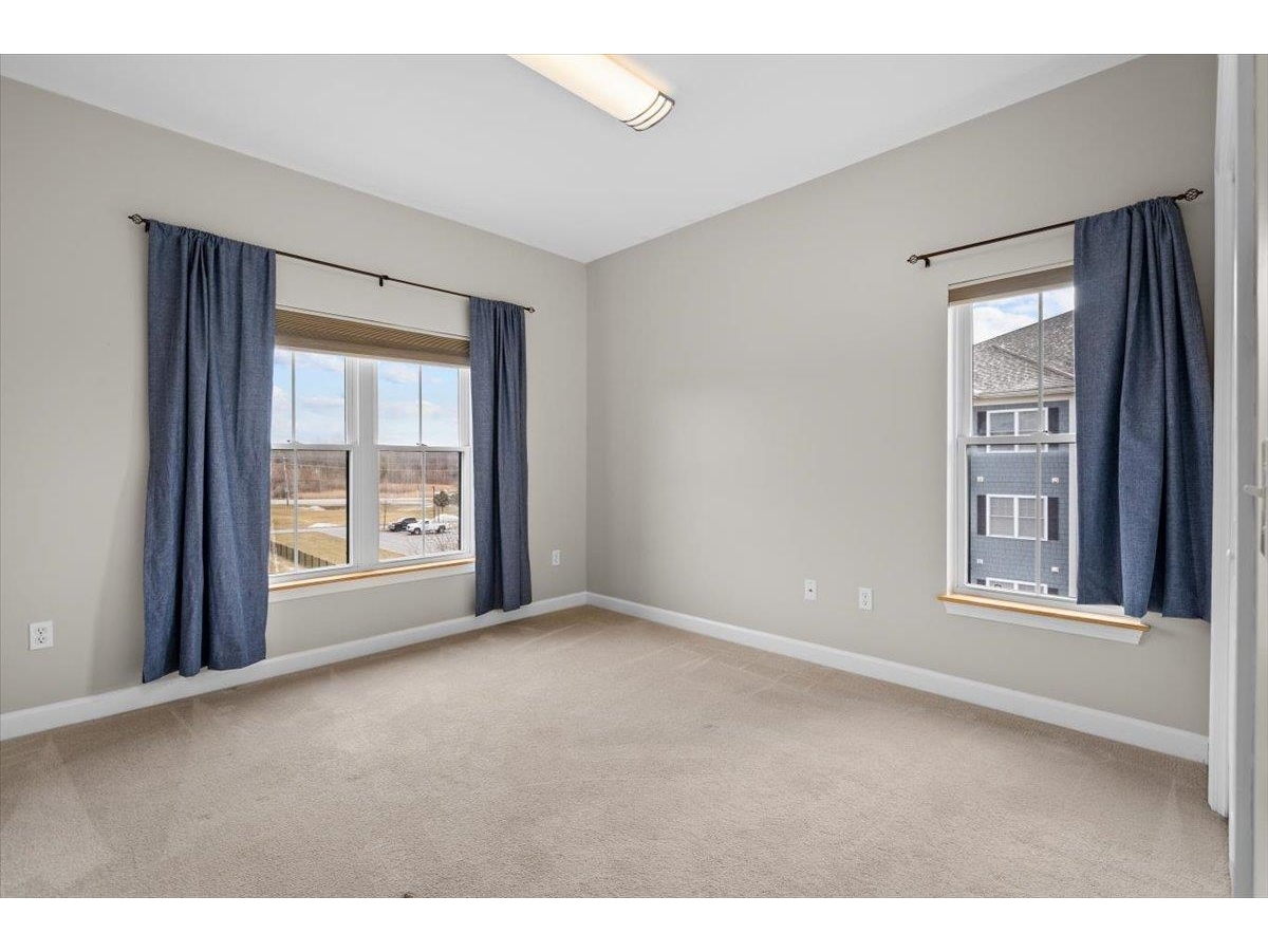 33 Naomis Way, Unit 302