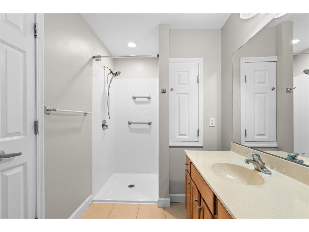 33 Naomis Way, Unit 302