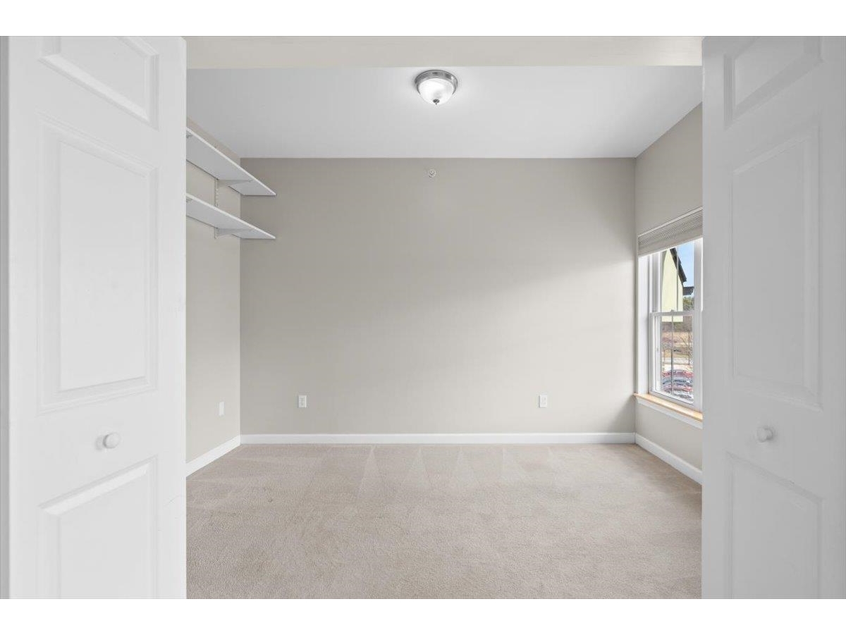 33 Naomis Way, Unit 302