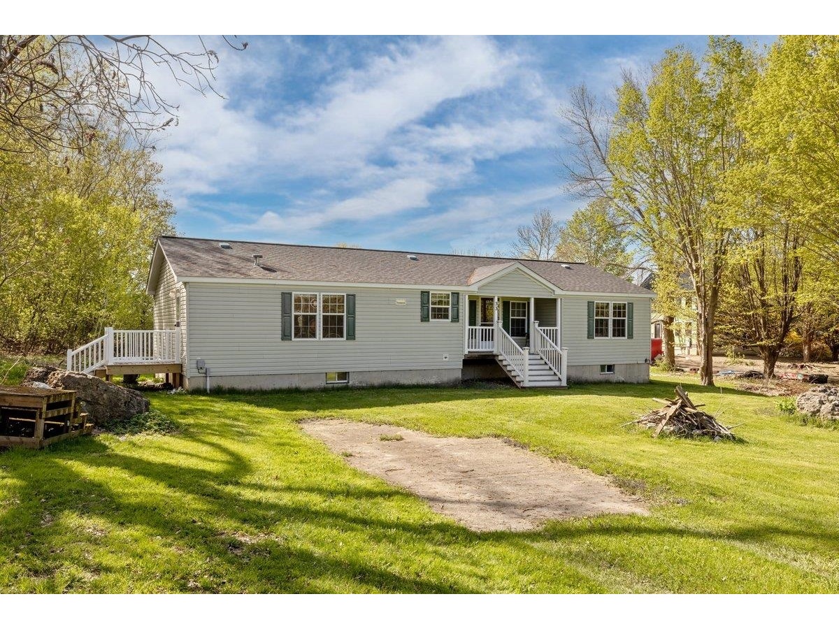 33 North Shore Road