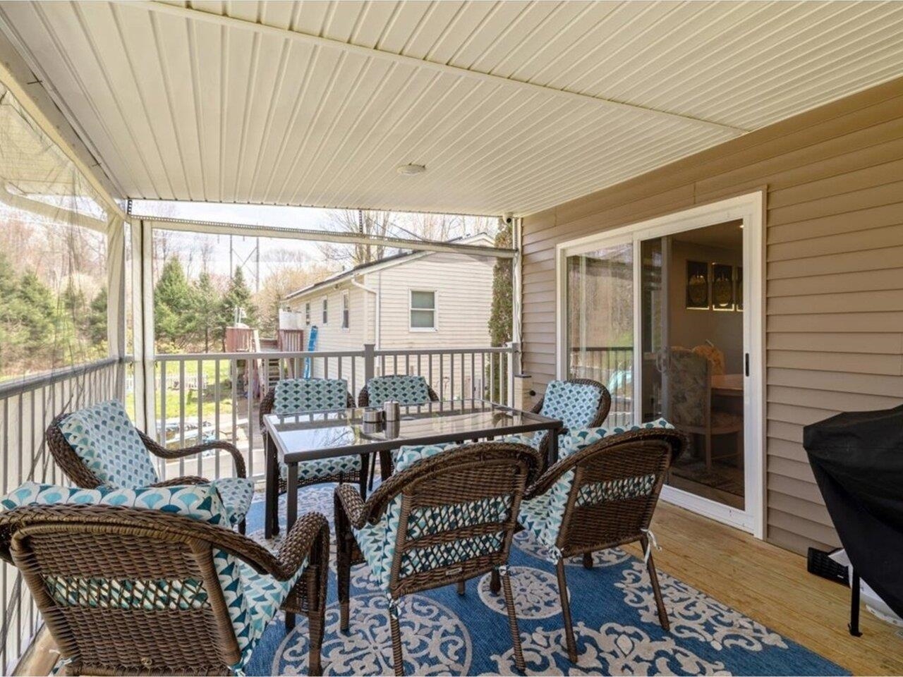 33 Rosewood Lane