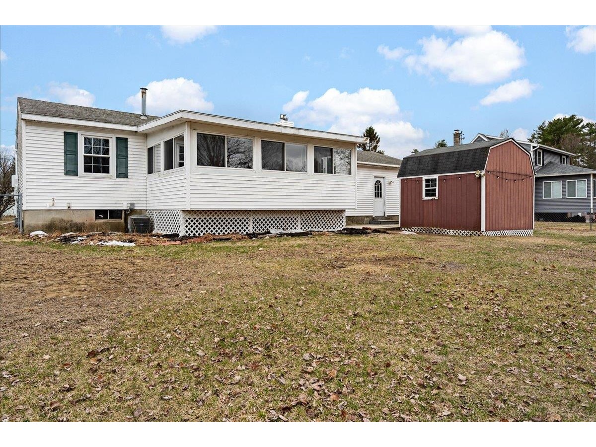 33 Russell Circle