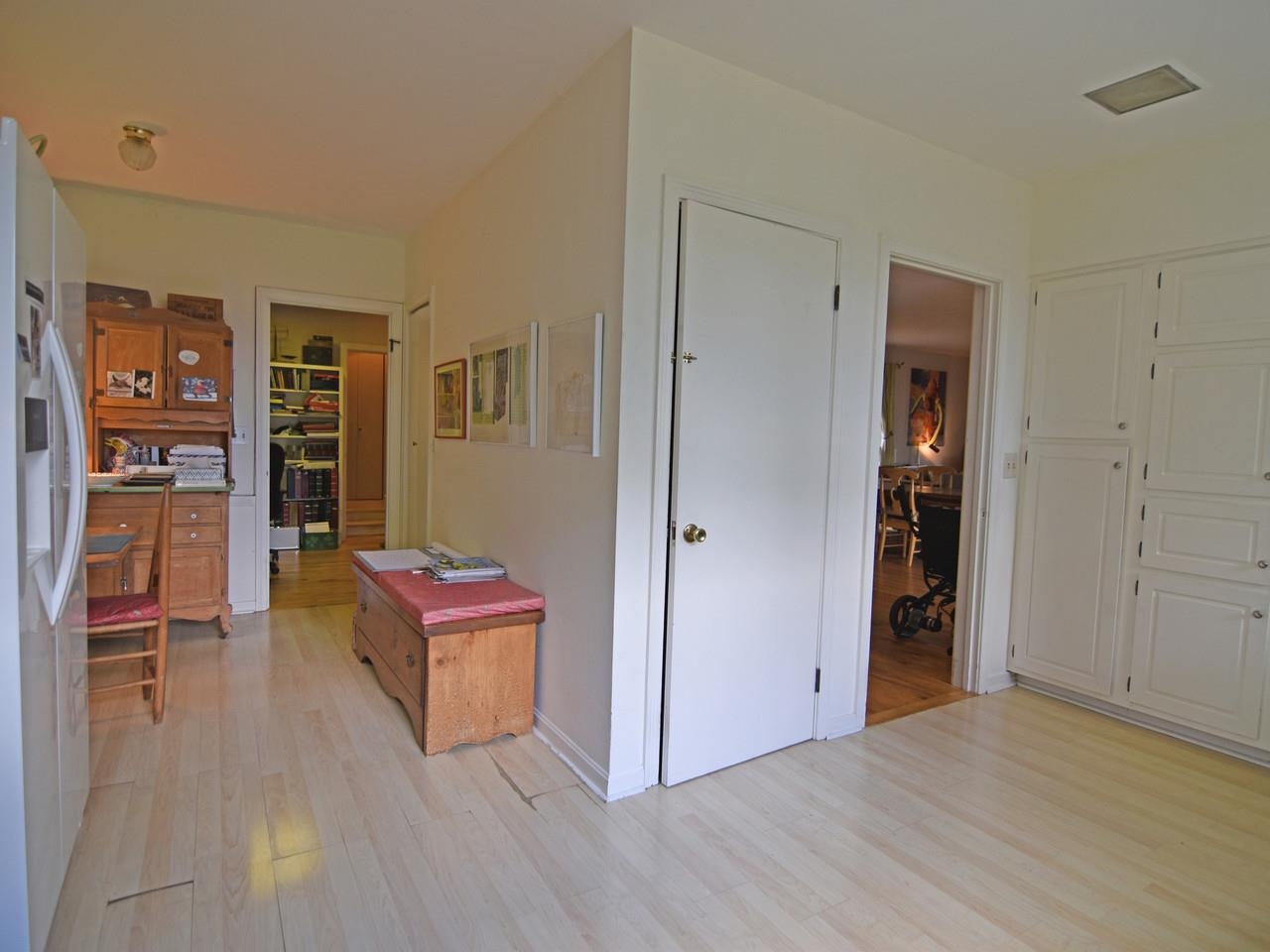 Kitchen with breakfast nook