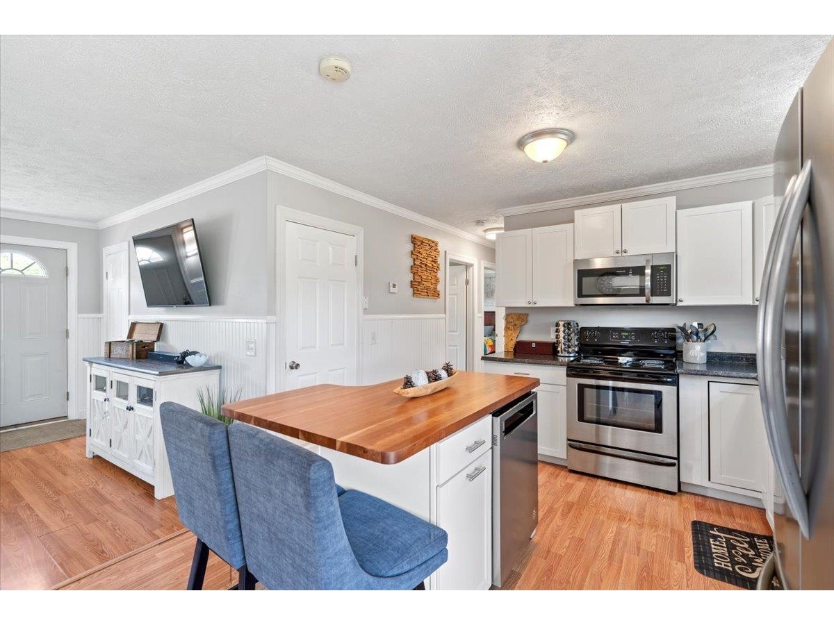 33 Sunset Circle