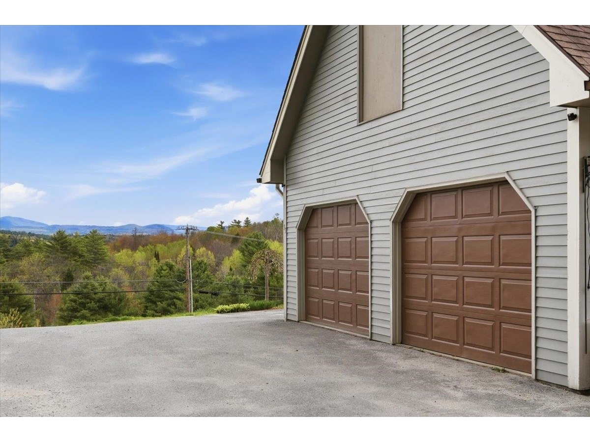 33 Valley View Road