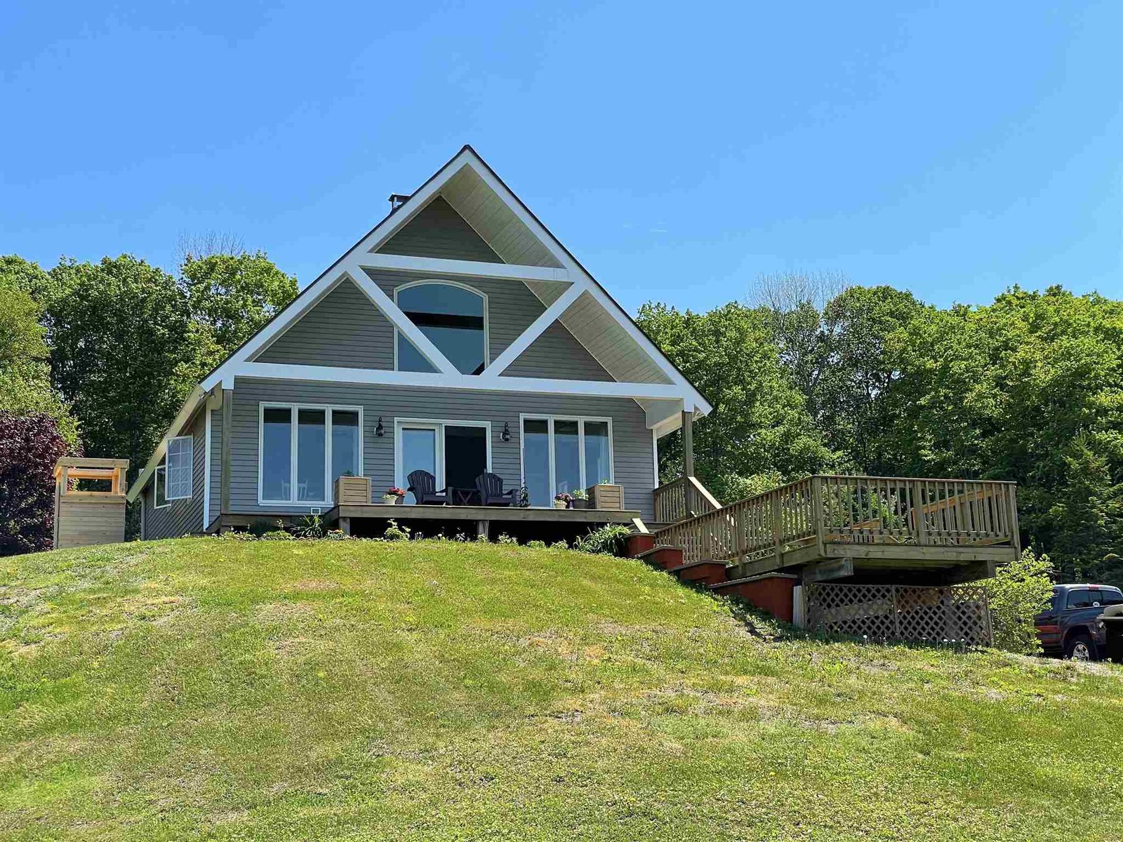 330 Bayley Hazen Road