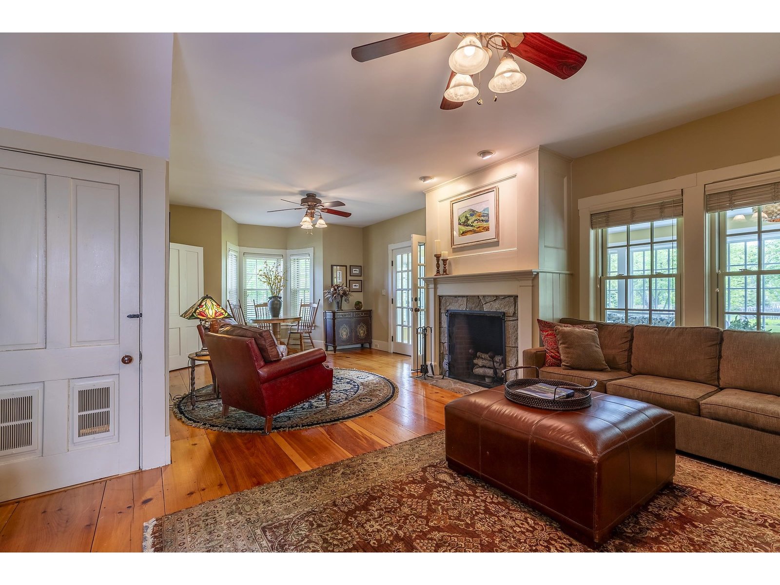 Wood burnig fireplace in living room