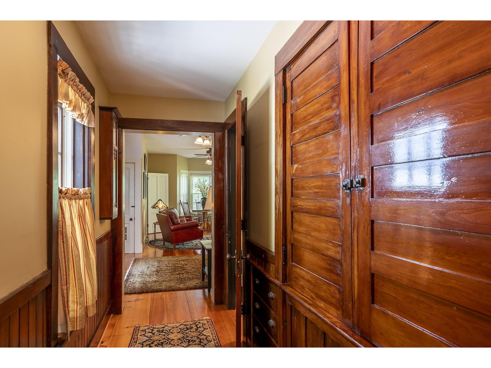 Hall with pantry pass-through
