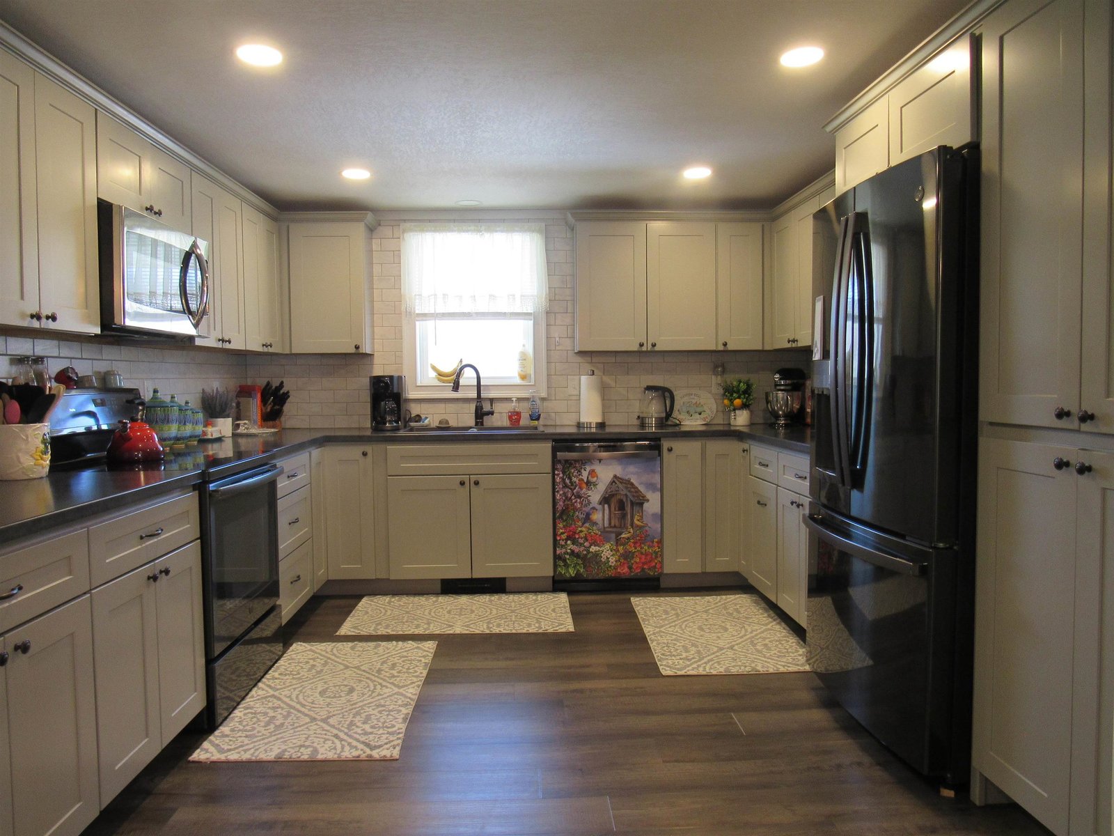 Enlist Some Help with Cooking, There's Lots of Room