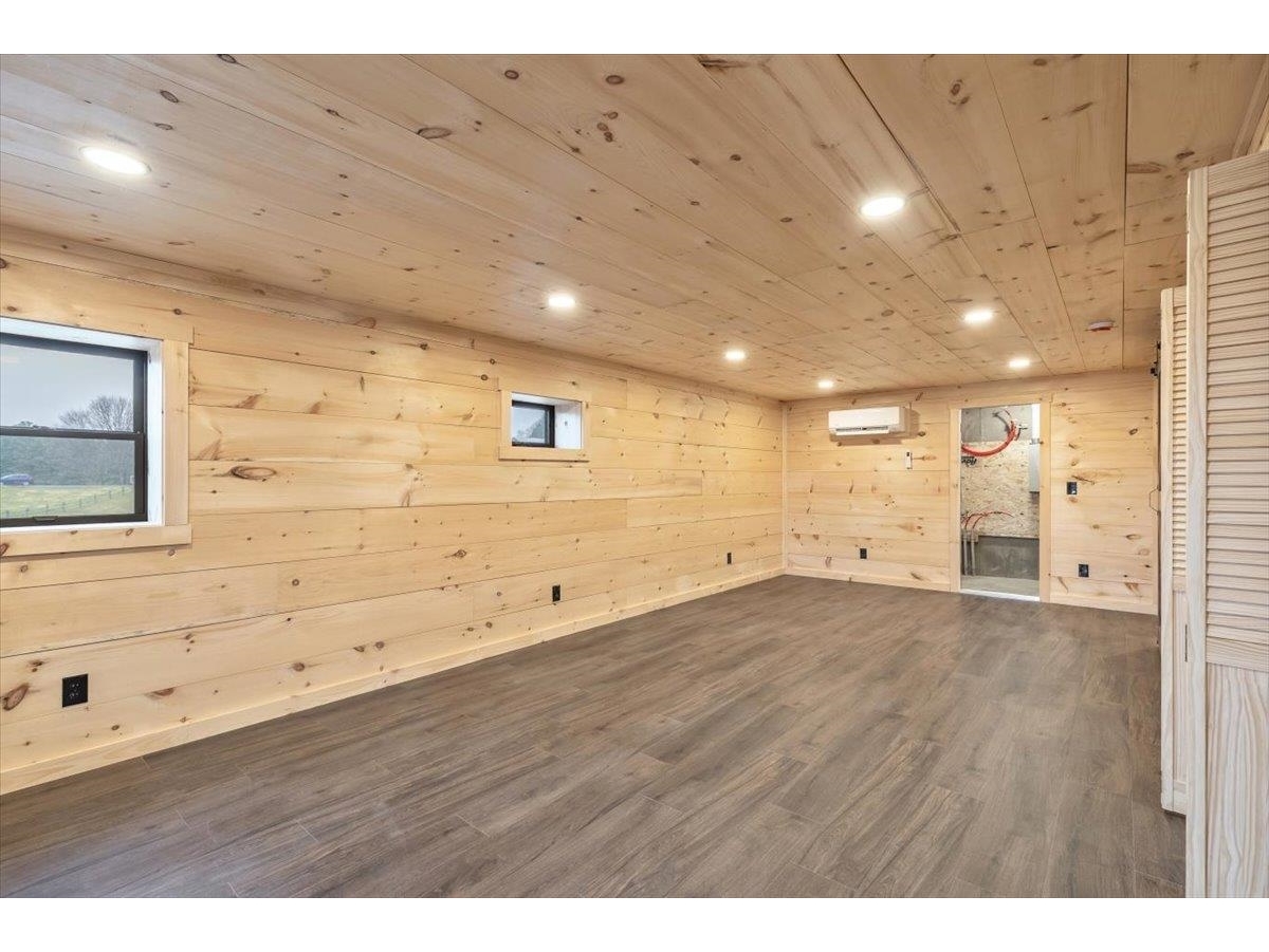 First Floor Primary Bedroom