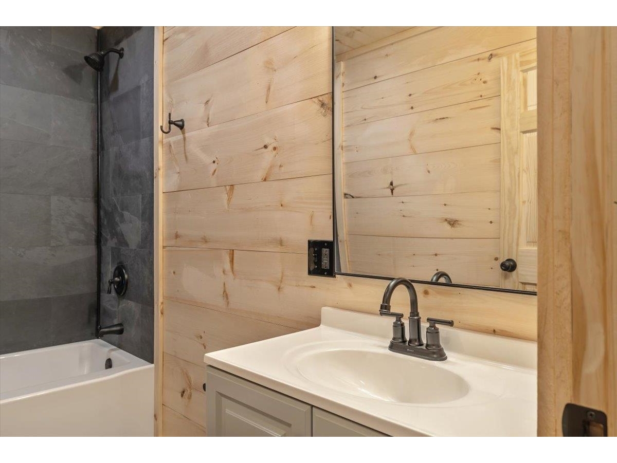 Second Floor Bath