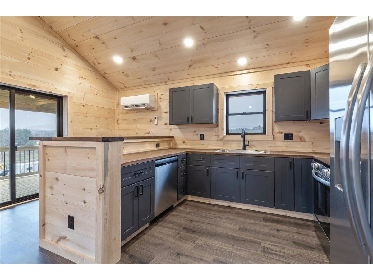 Kitchen/Dining
