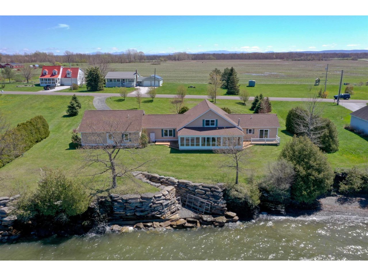 334 Lakewood Drive