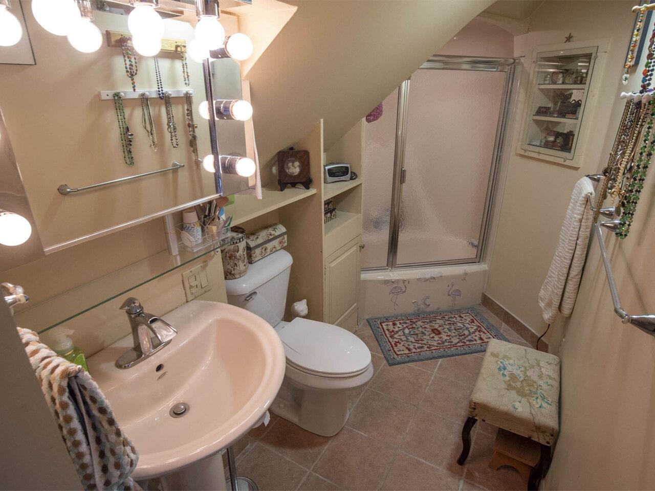 Full Bath