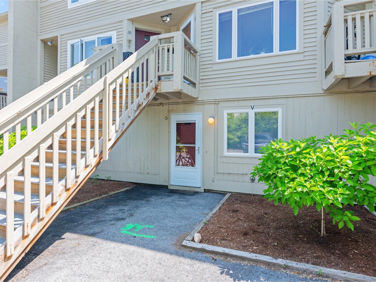 337 College Street, Unit 5