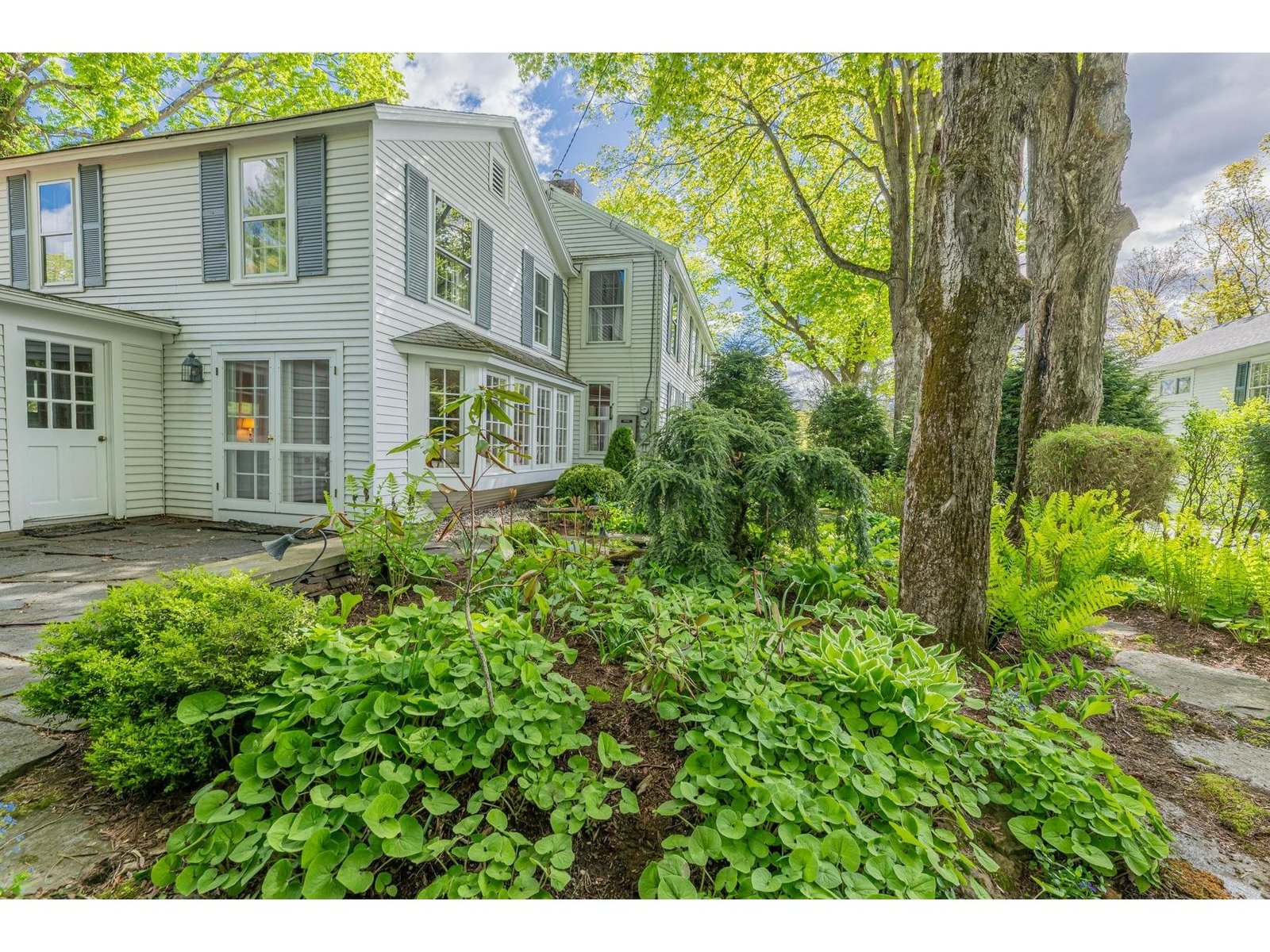 3373 Main Street