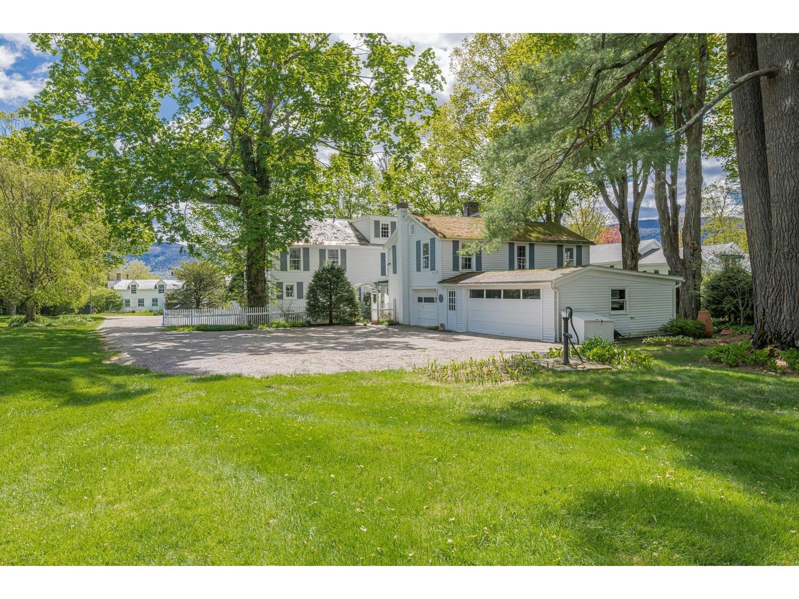 3373 Main Street
