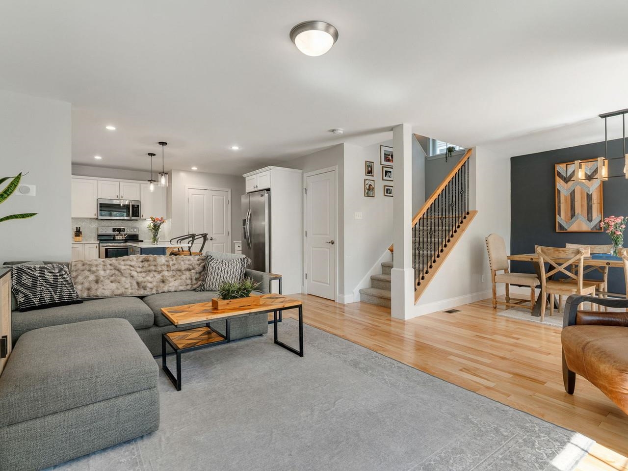 34 Brooke Lane