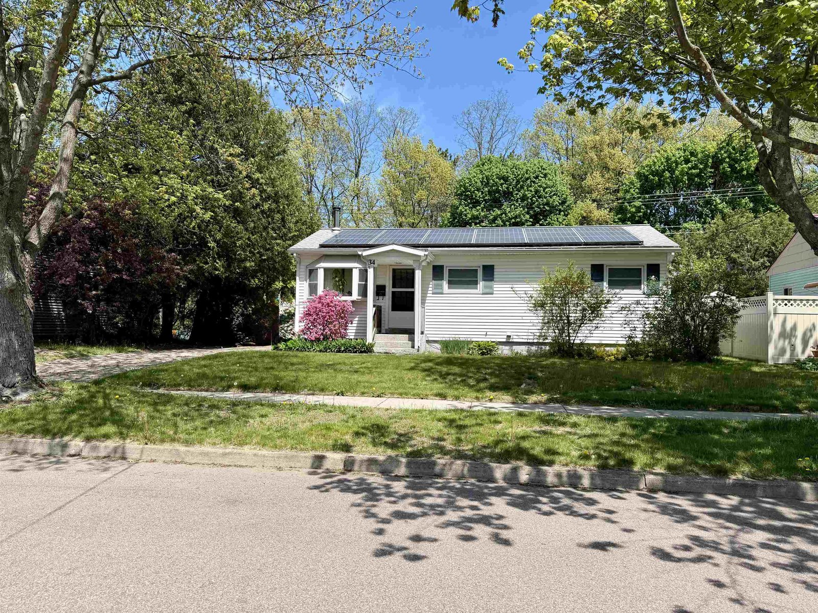34 Curtis Avenue
