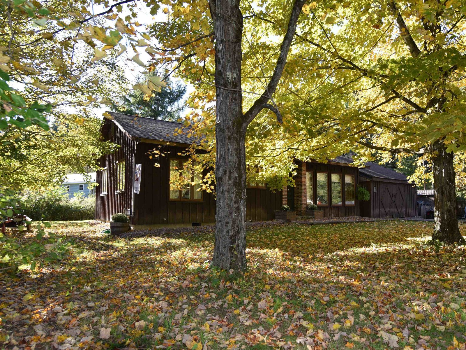 34 Huntington Acres