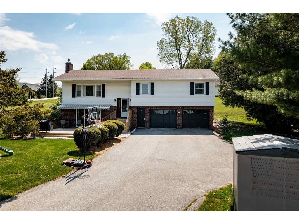 34 Johnny Cake Lane