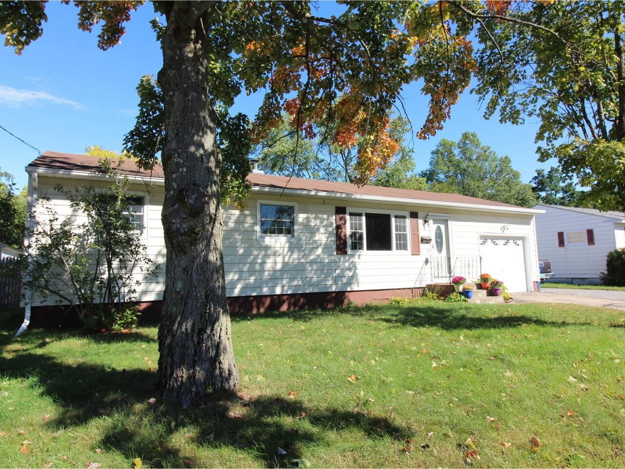 34 Logwood Street, South Burlington 34 Logwood Street, South Burlington