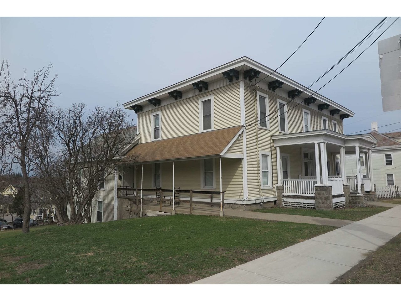 34 N Pleasant Street