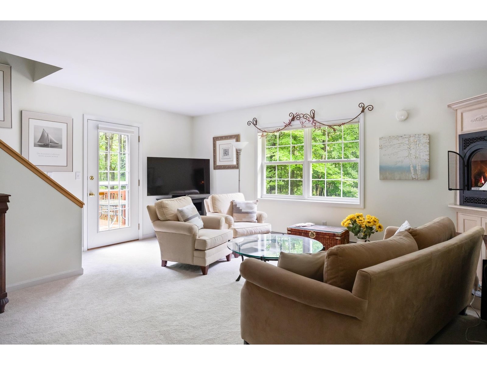 34 Pointe Drive