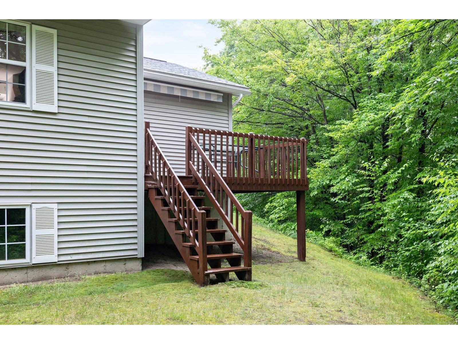 34 Pointe Drive