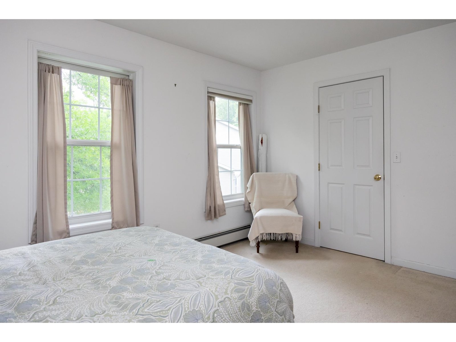 34 Pointe Drive