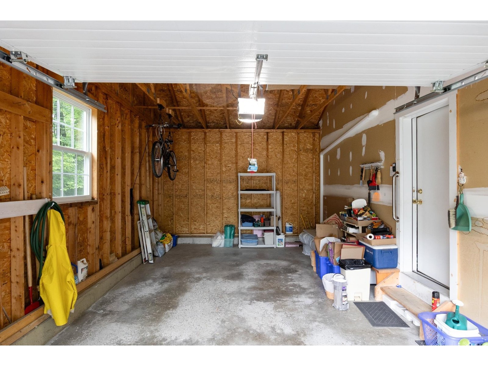 34 Pointe Drive