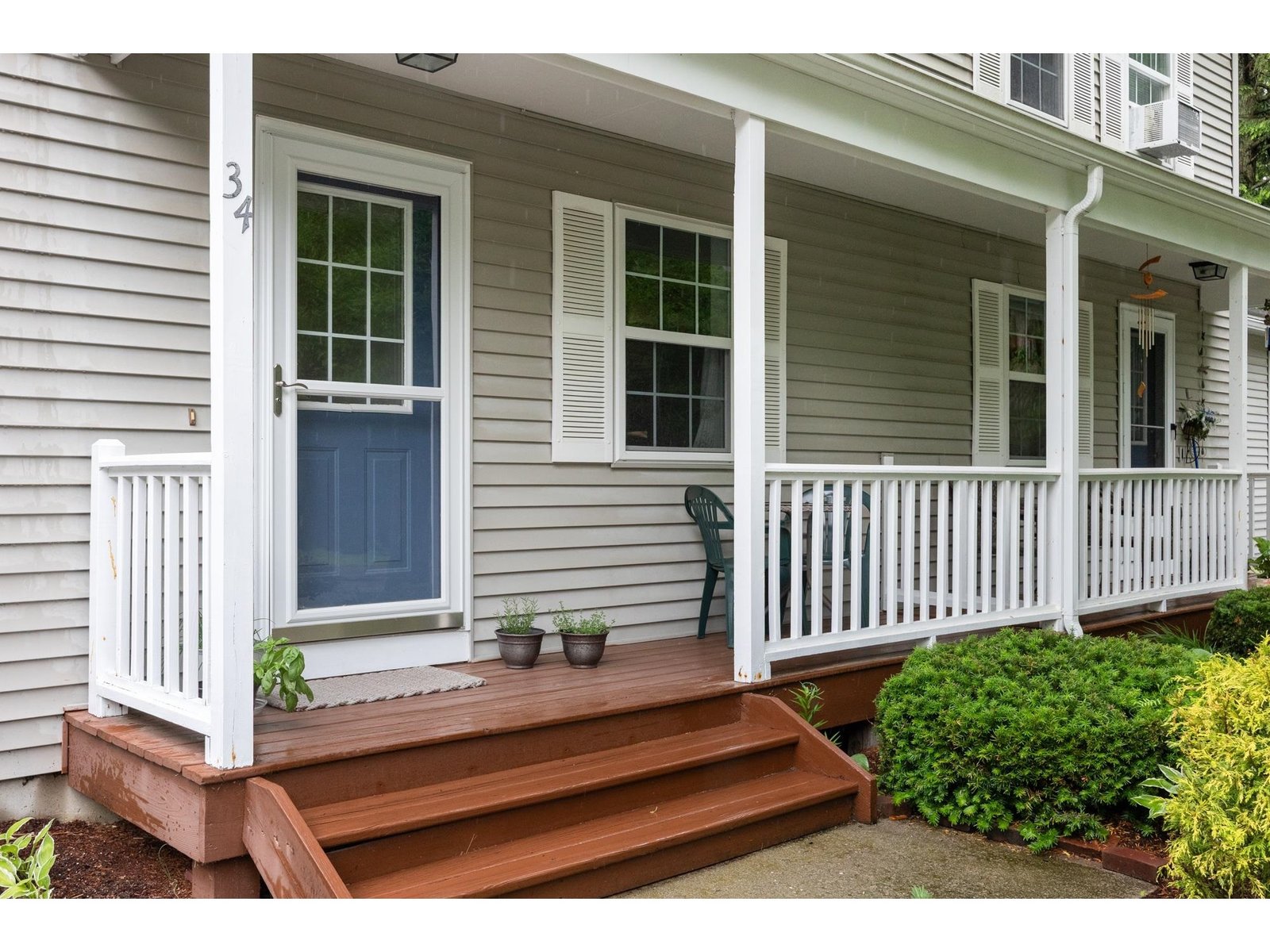 34 Pointe Drive
