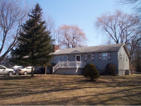 341 Bay Rd